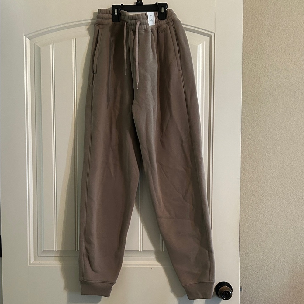 Hollister Men's Tan Sweatpants (taupe/khaki)